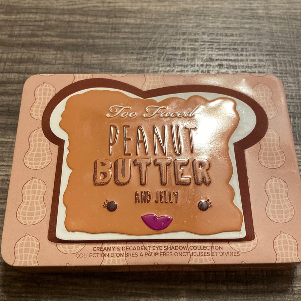 too Face peanut butter and jelly pallet without lookbook